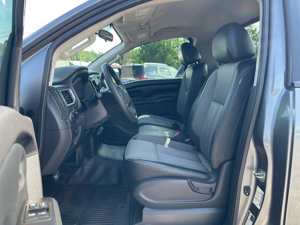 Nissan Titan  2017