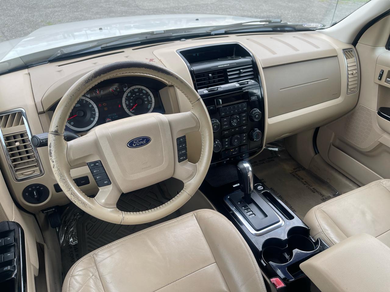 Ford Escape  2010