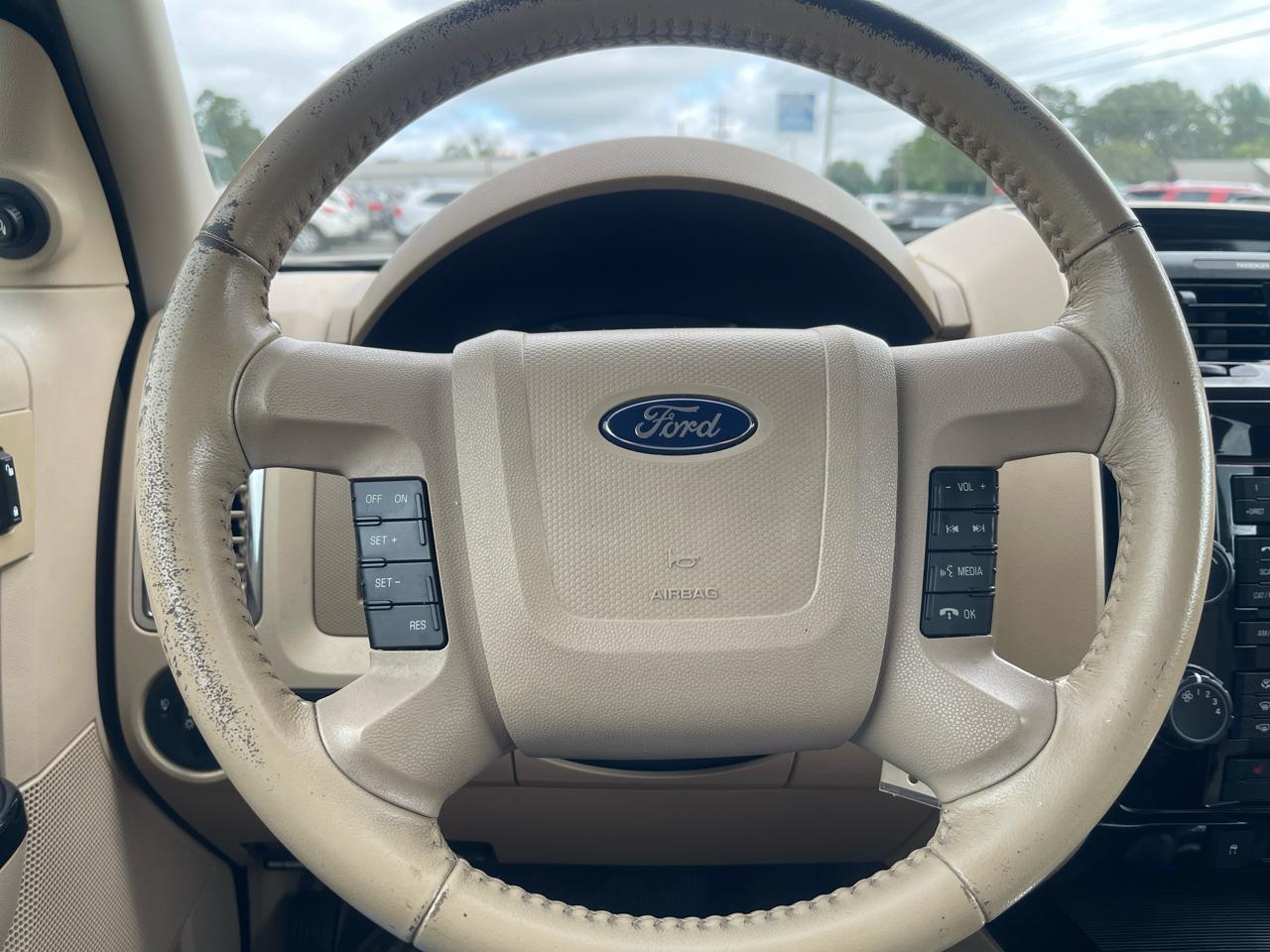 Ford Escape  2010
