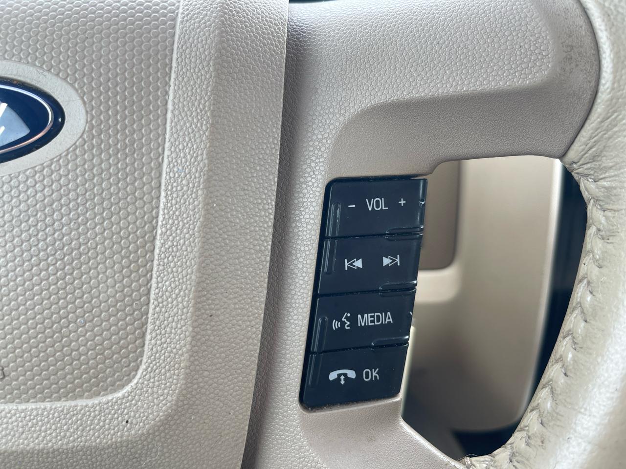 Ford Escape  2010