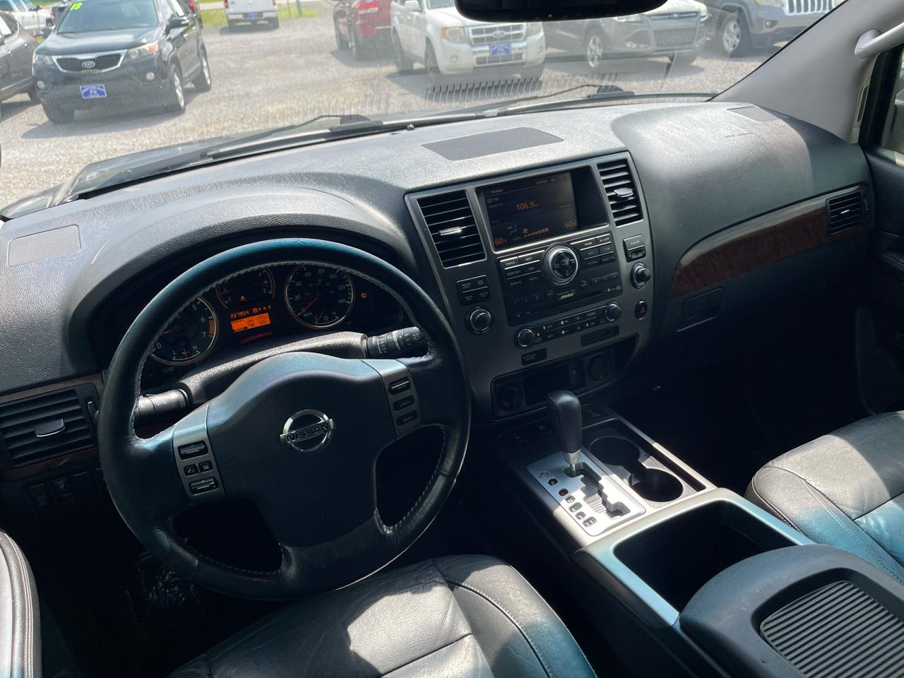 Nissan Armada  2010