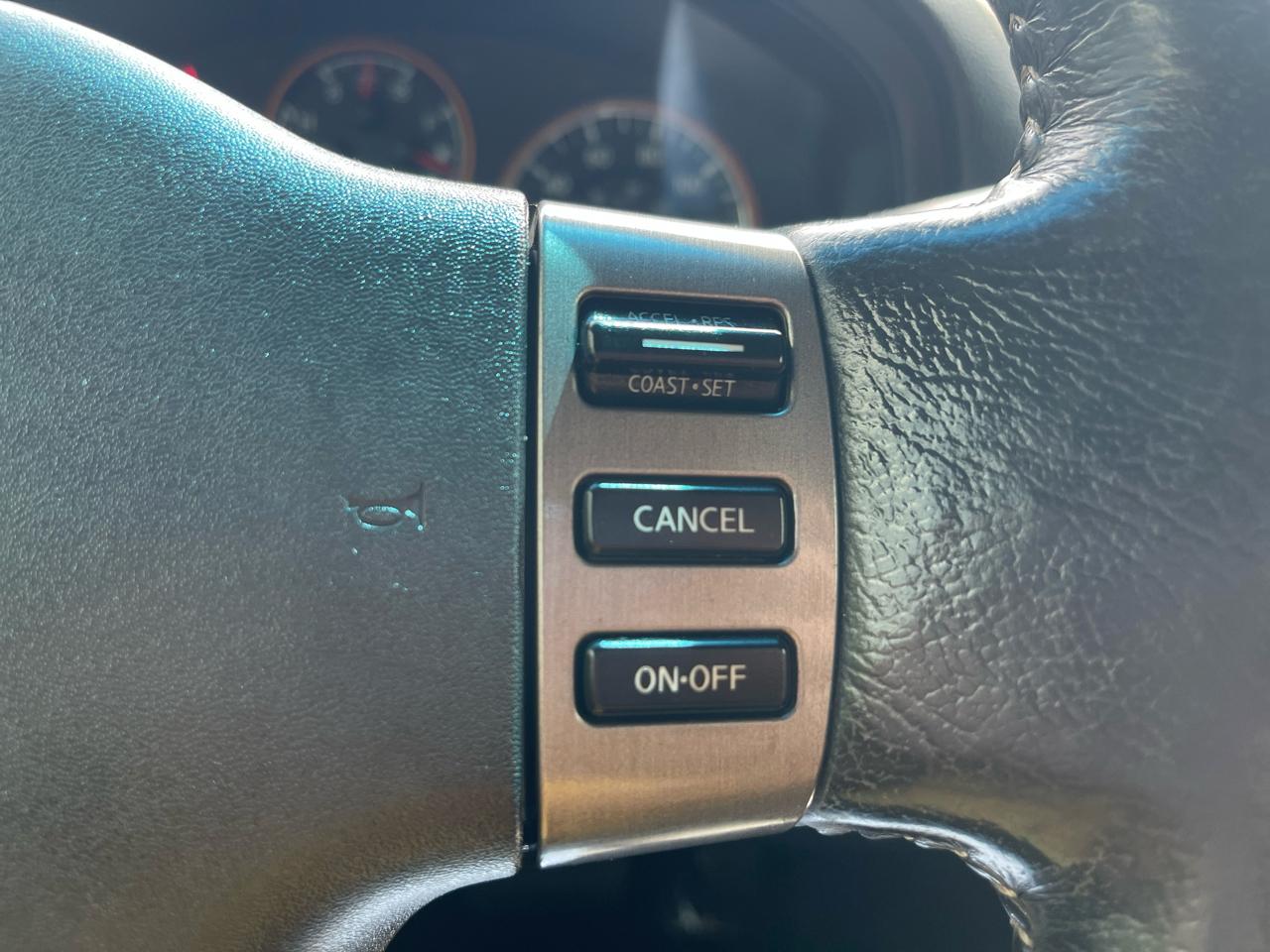 Nissan Armada  2010