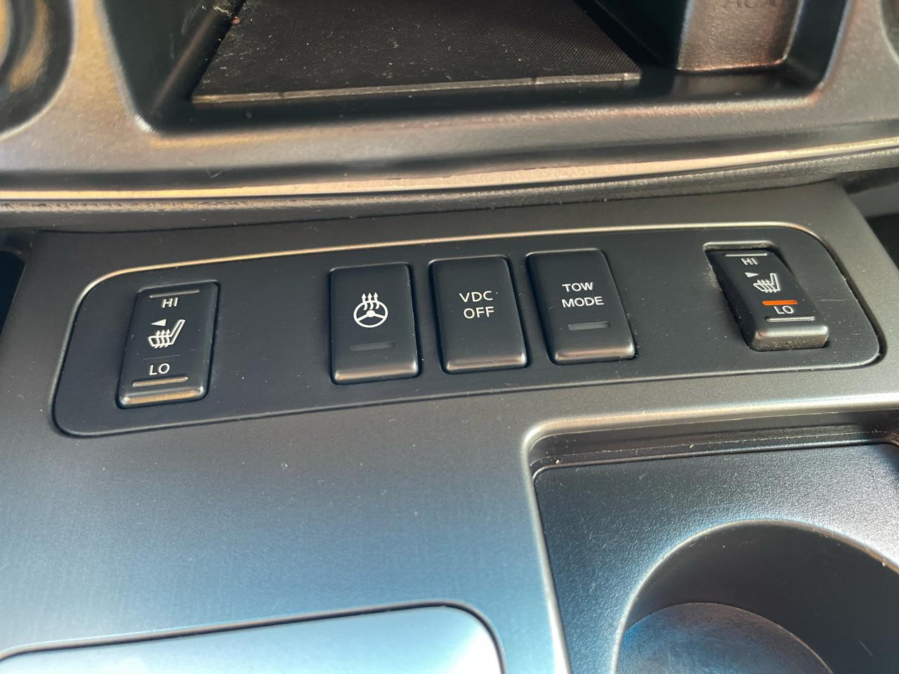 Nissan Armada  2010