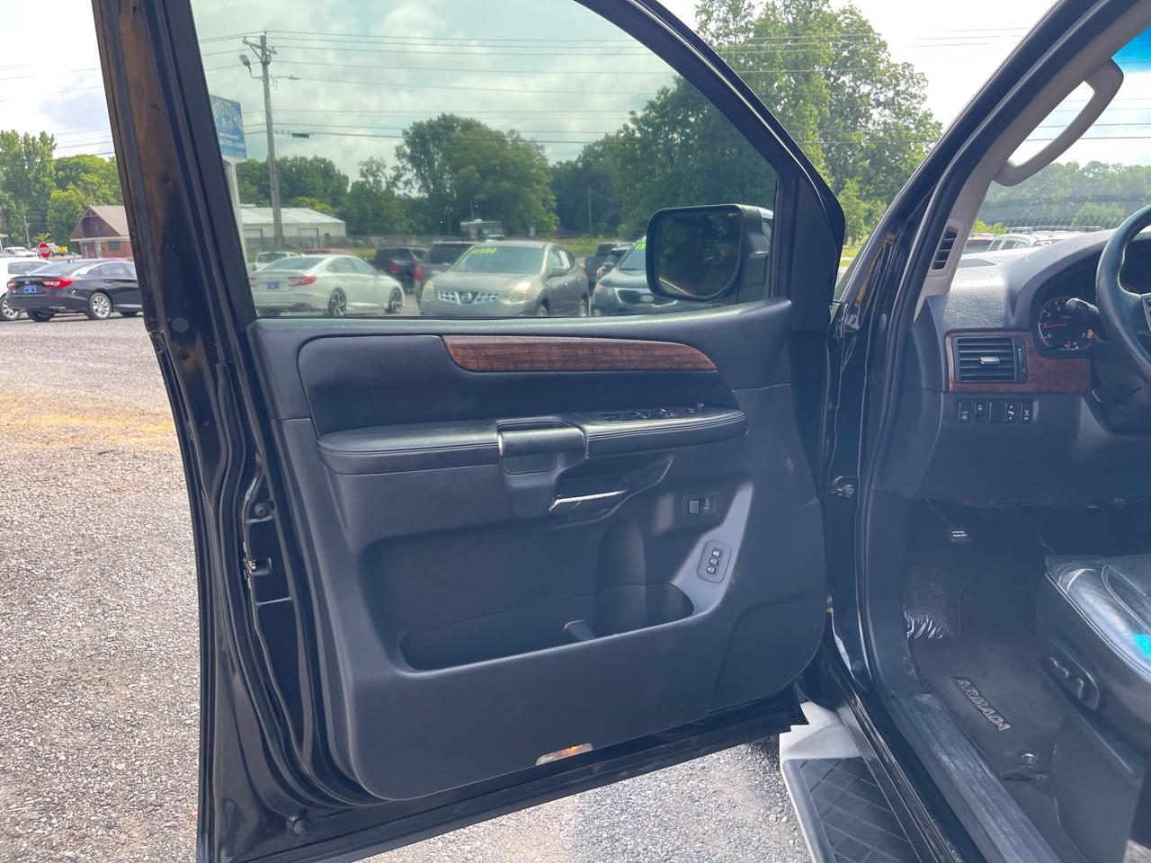 Nissan Armada  2010