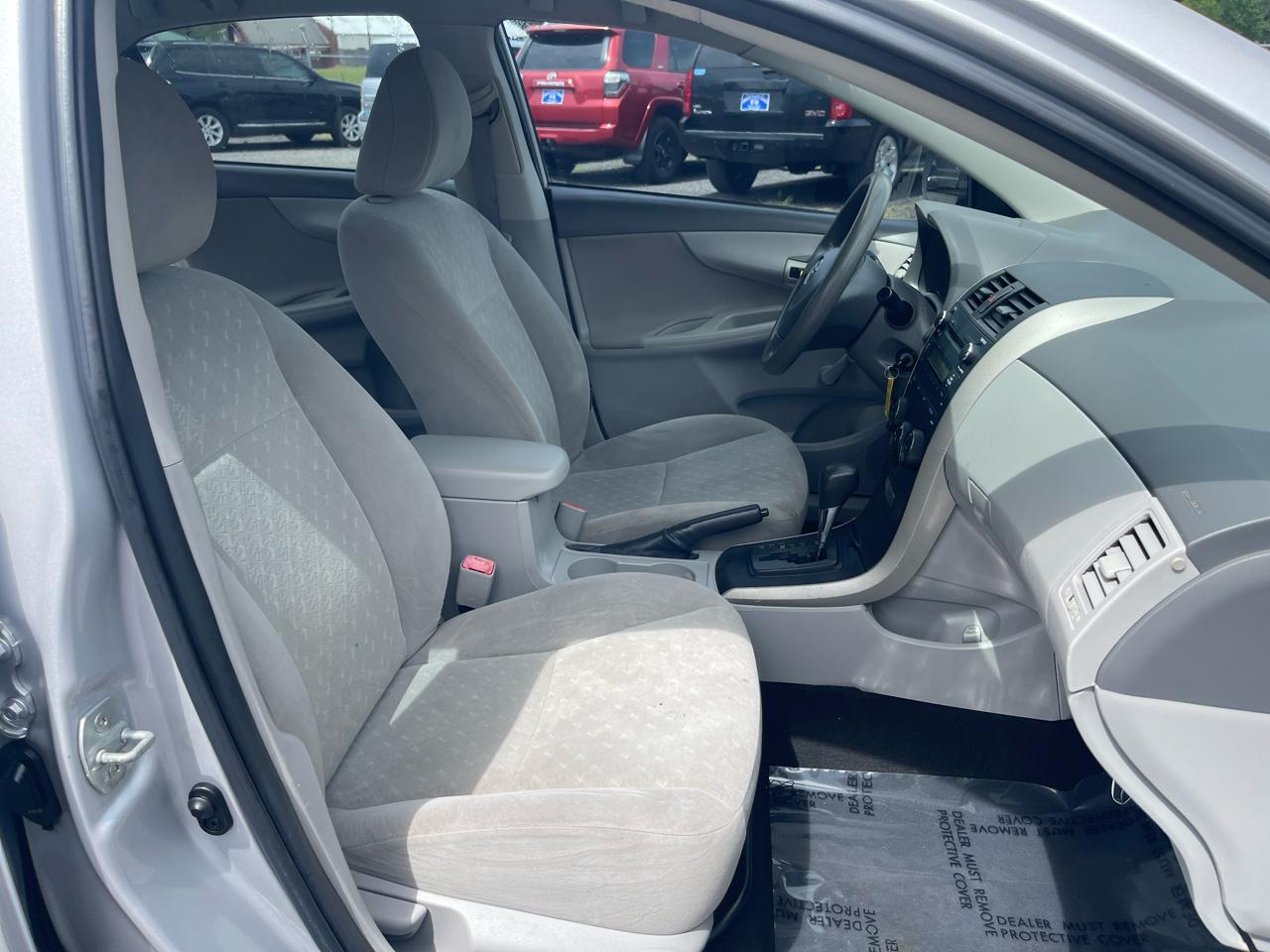 Toyota Corolla  2010