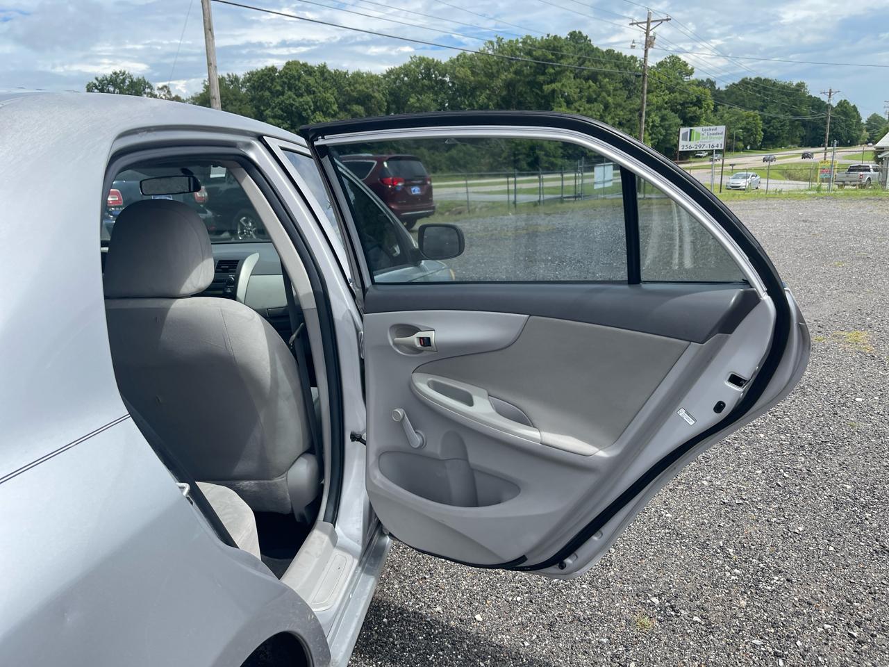 Toyota Corolla  2010
