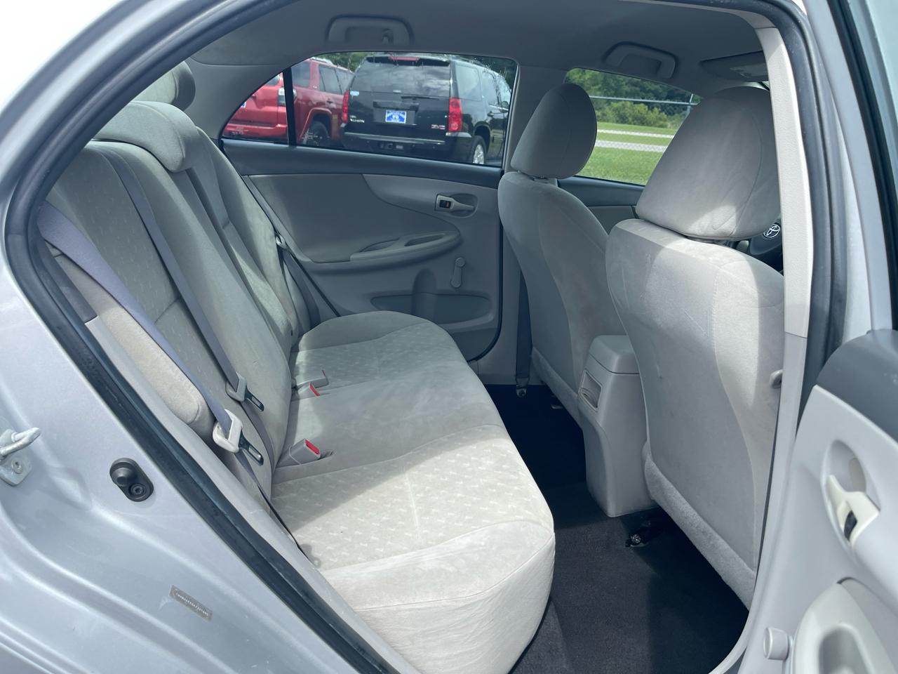 Toyota Corolla  2010
