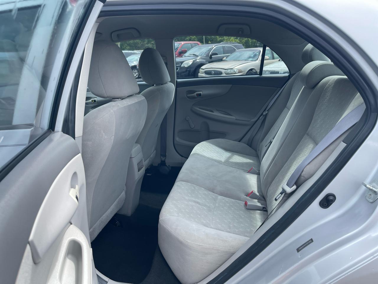 Toyota Corolla  2010