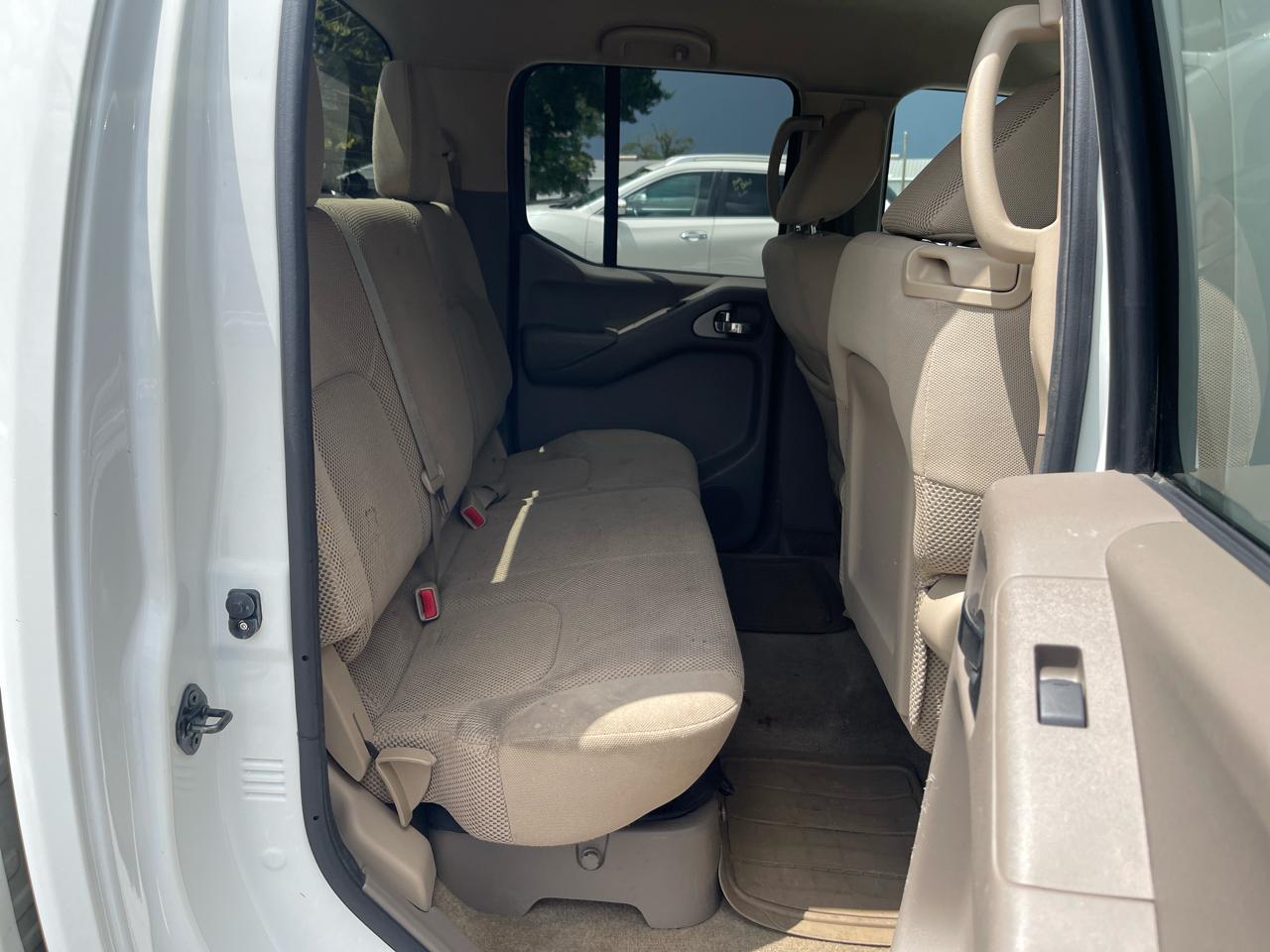 Nissan Frontier  2012
