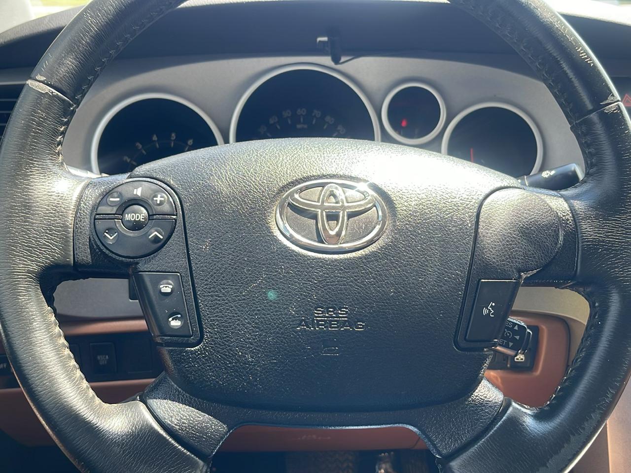 Toyota Tundra  2012