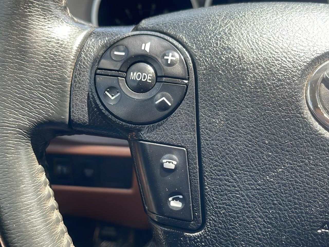 Toyota Tundra  2012