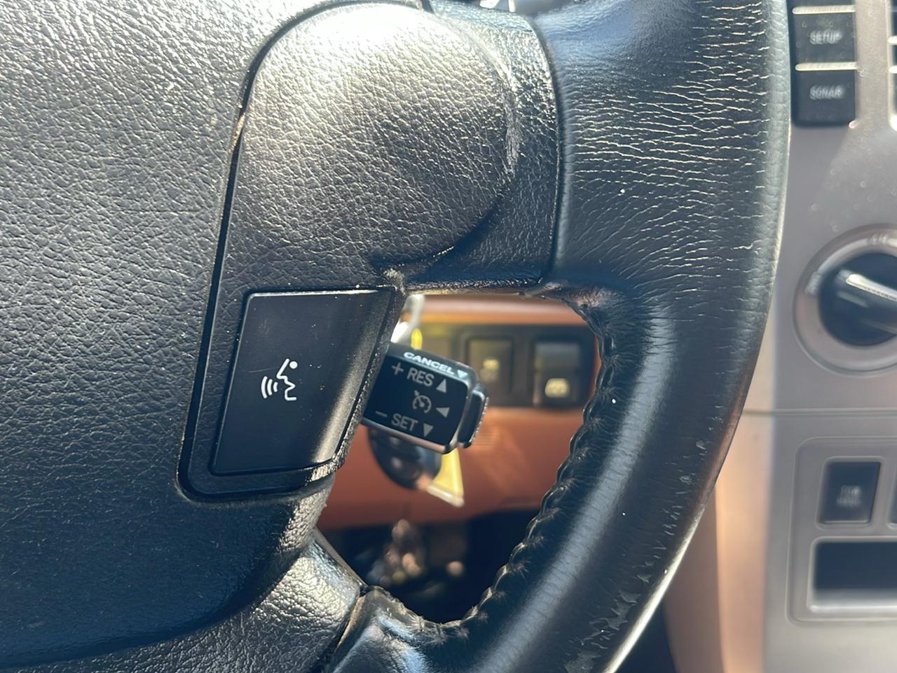 Toyota Tundra  2012