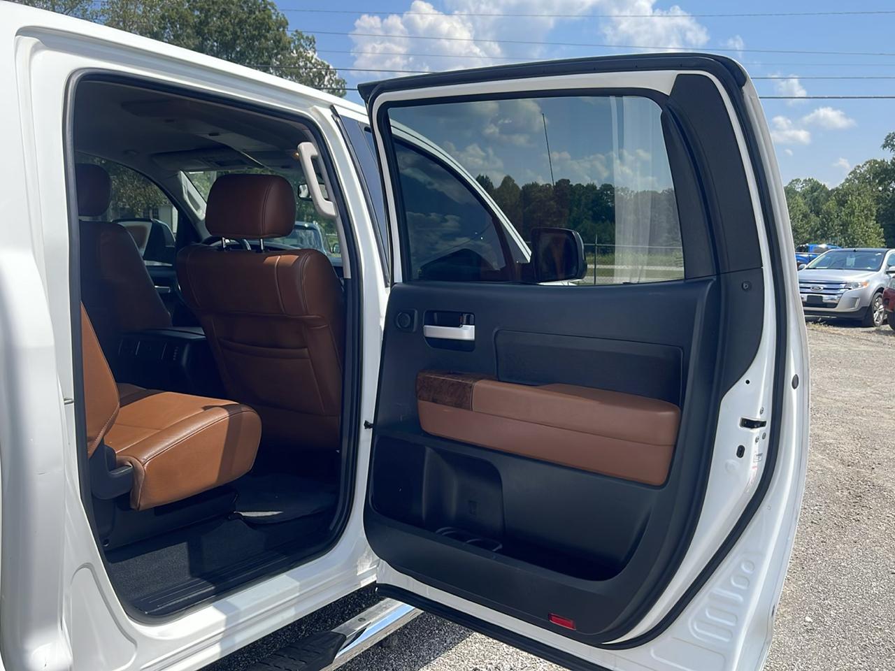 Toyota Tundra  2012