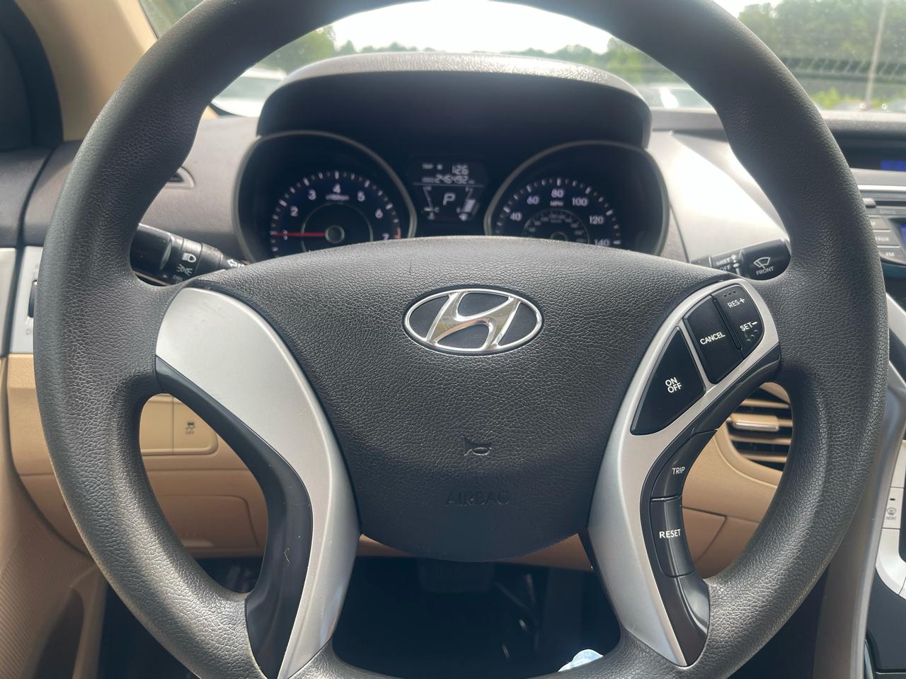 Hyundai Elantra GLS 2013
