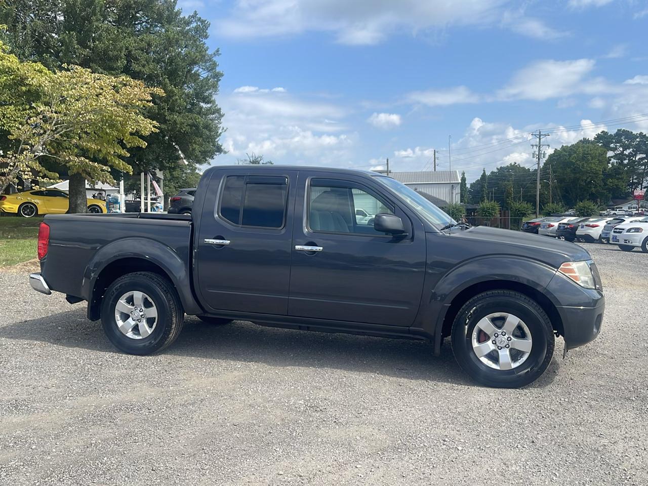 Nissan Frontier  2012