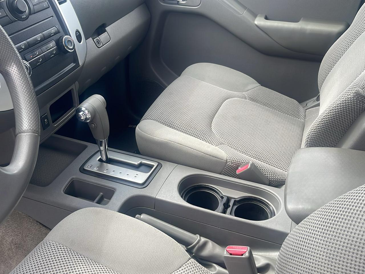 Nissan Frontier  2012