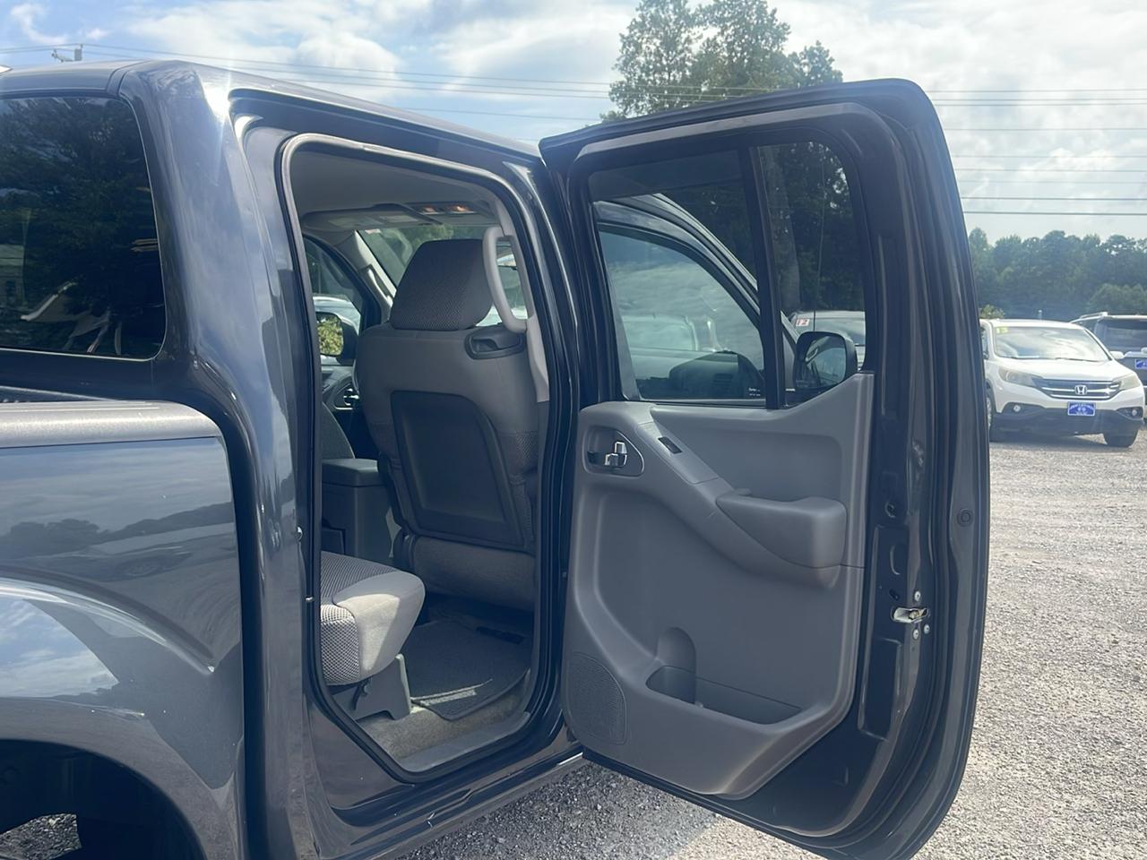 Nissan Frontier  2012