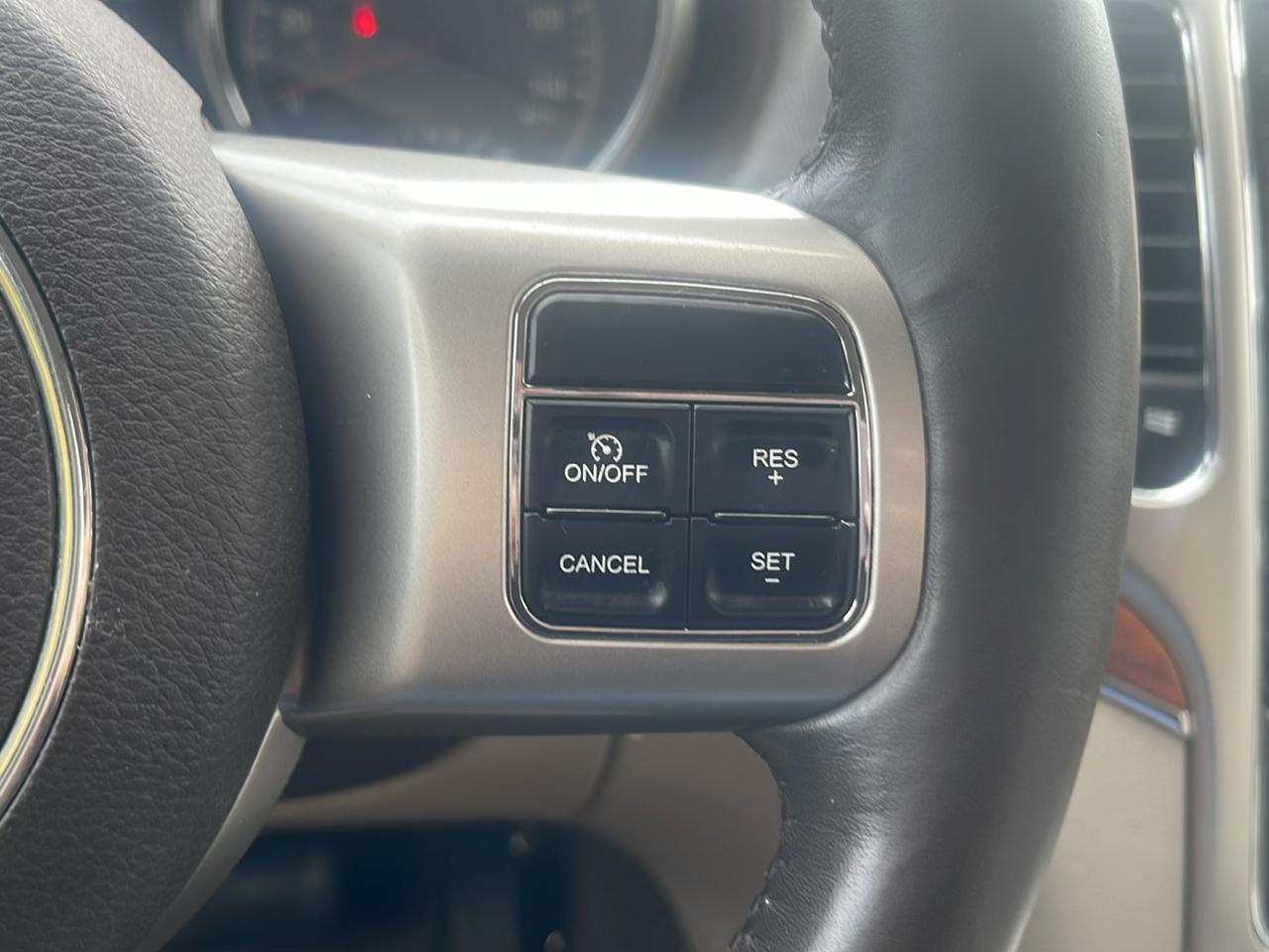Jeep Grand Cherokee Overland 2011