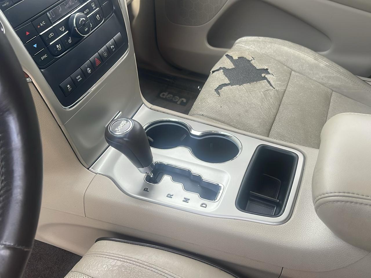 Jeep Grand Cherokee Overland 2011