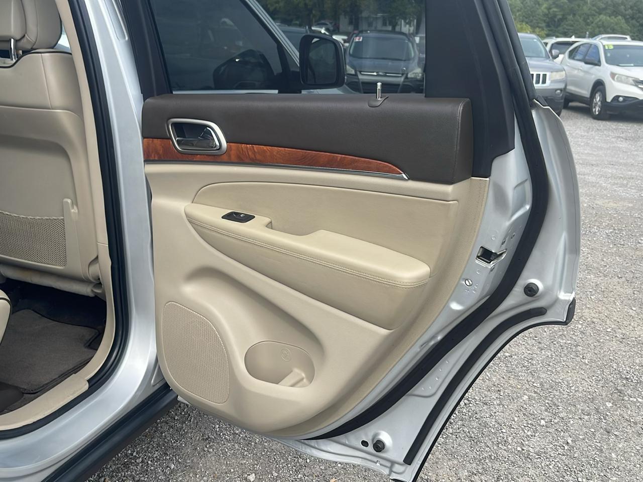 Jeep Grand Cherokee Overland 2011