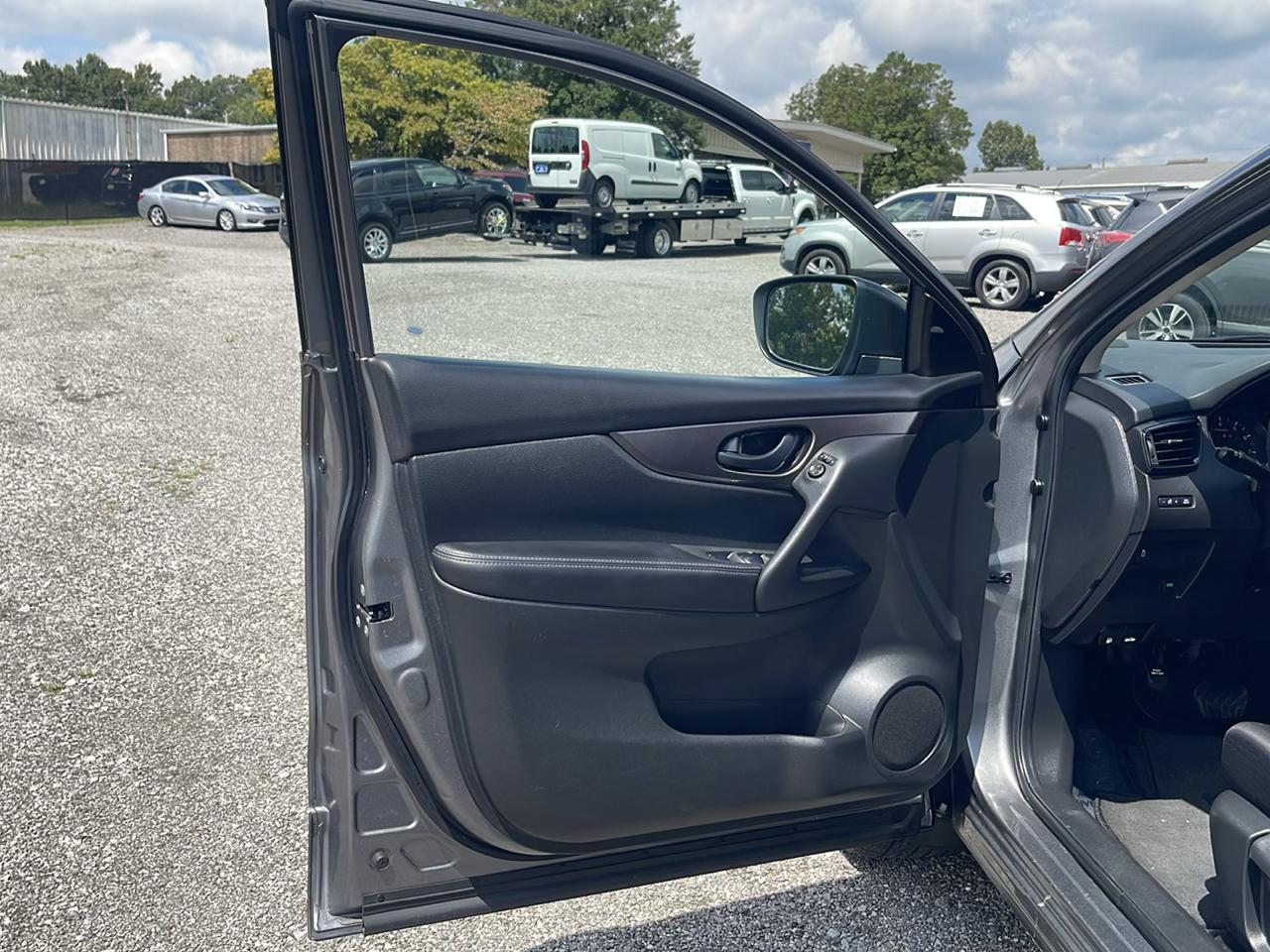 Nissan Rogue Sport  2019
