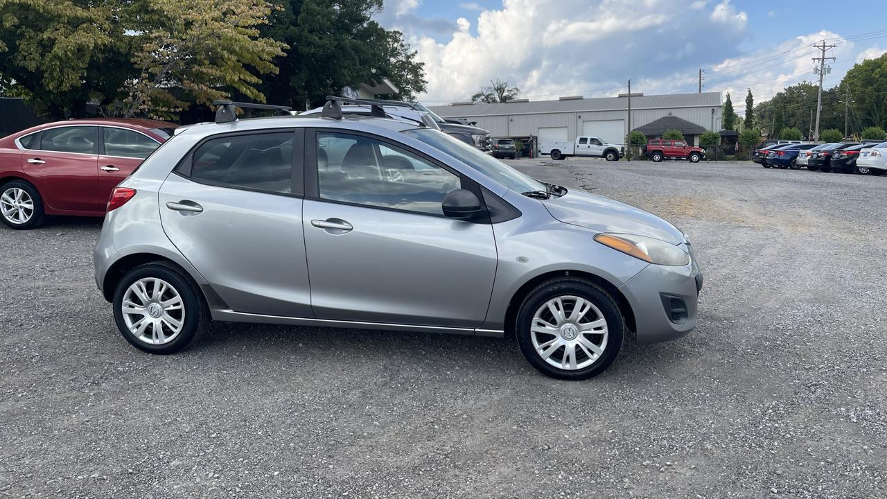 Mazda MAZDA2  2013