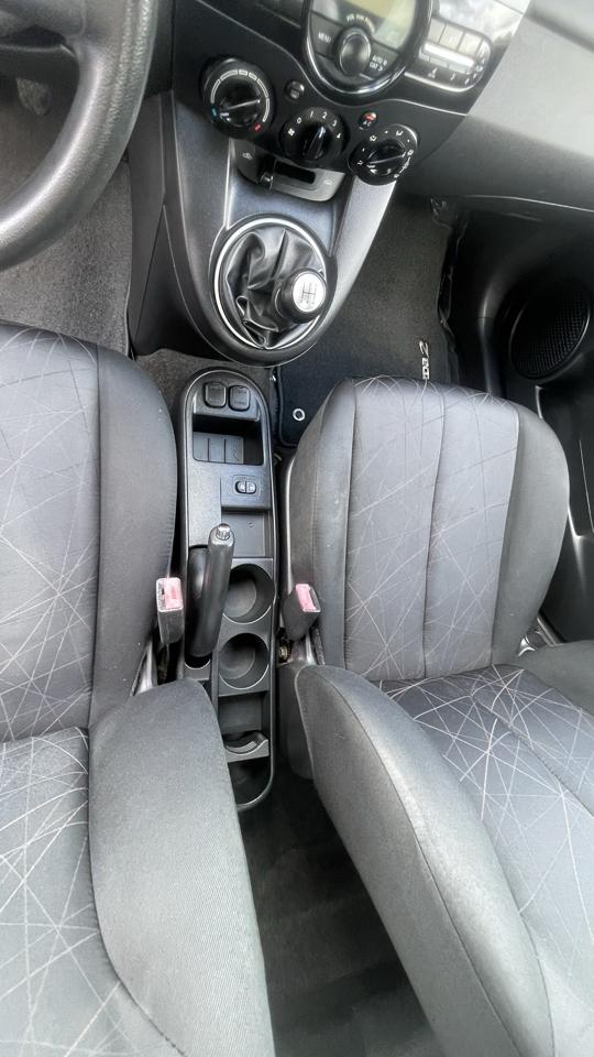 Mazda MAZDA2  2013