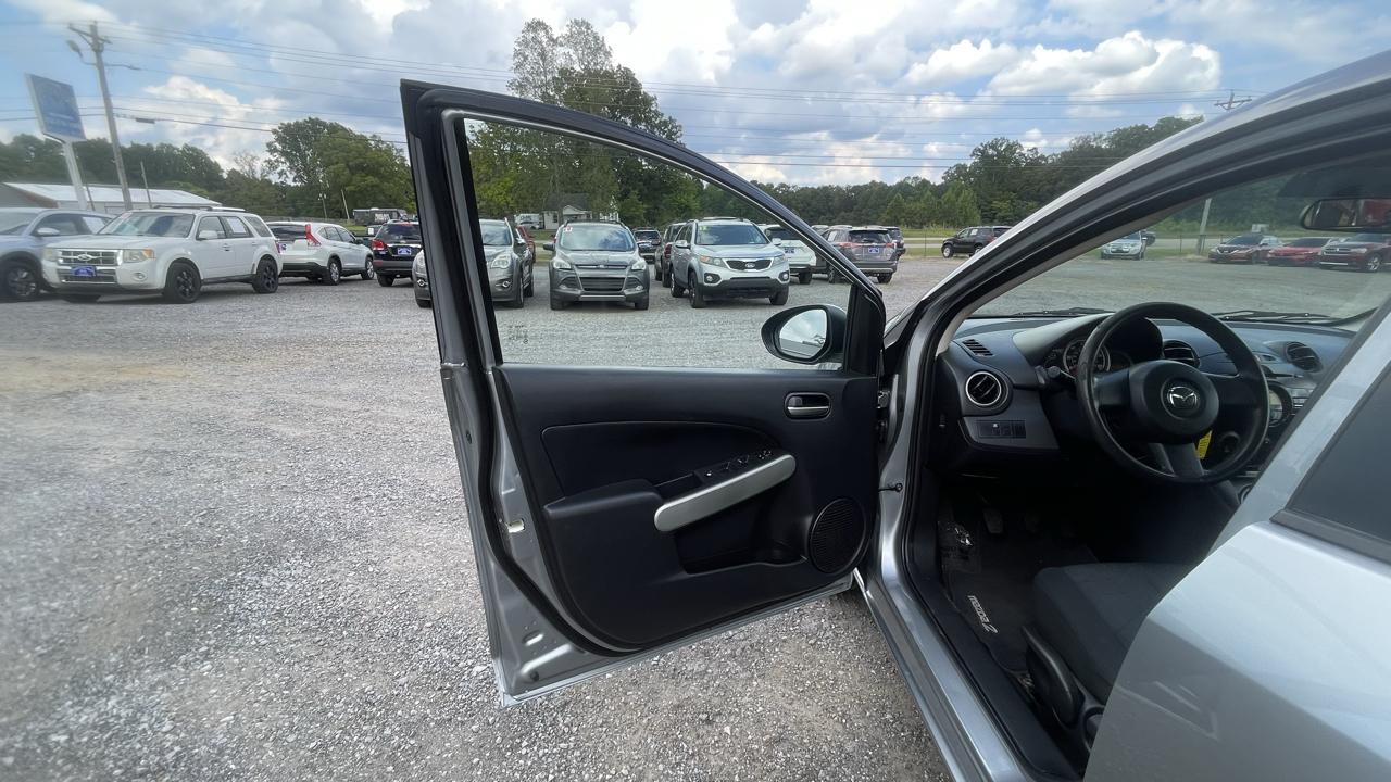 Mazda MAZDA2  2013