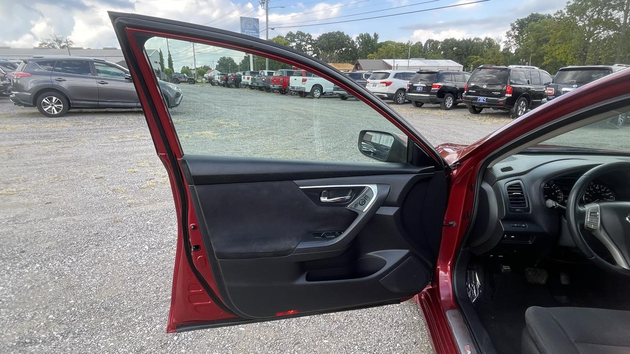 Nissan Altima  2014