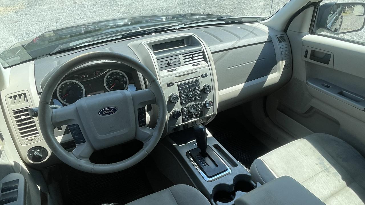 Ford Escape  2010