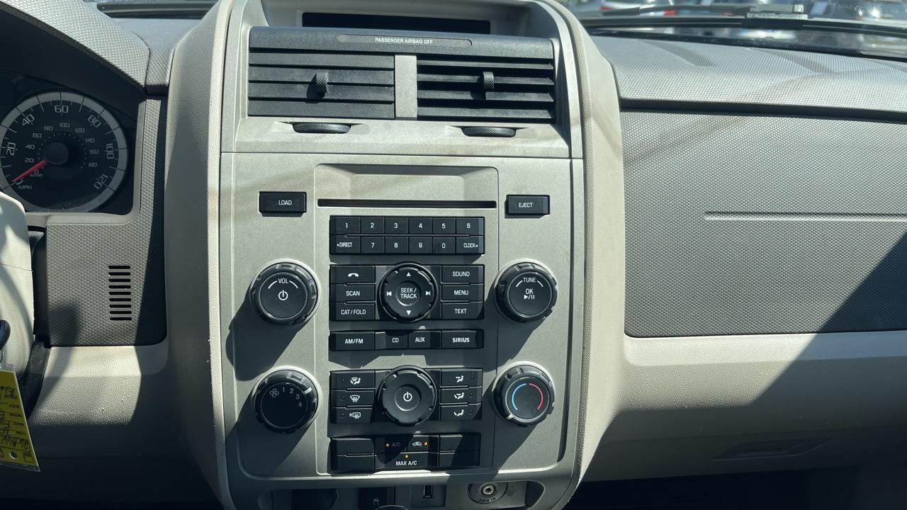 Ford Escape  2010
