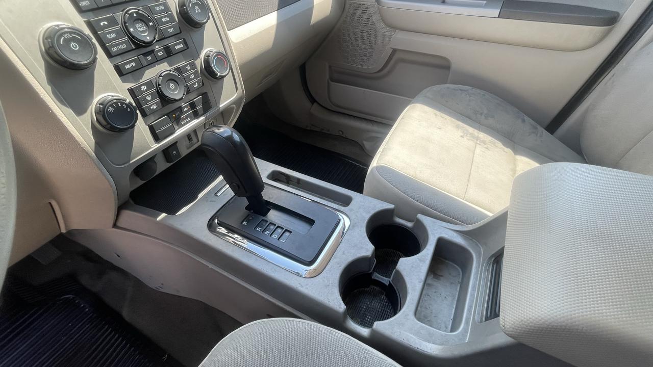 Ford Escape  2010