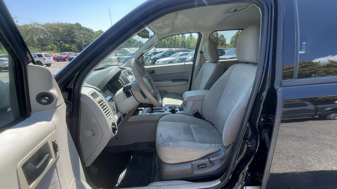 Ford Escape  2010