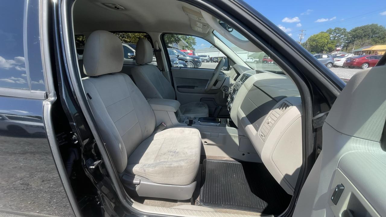 Ford Escape  2010