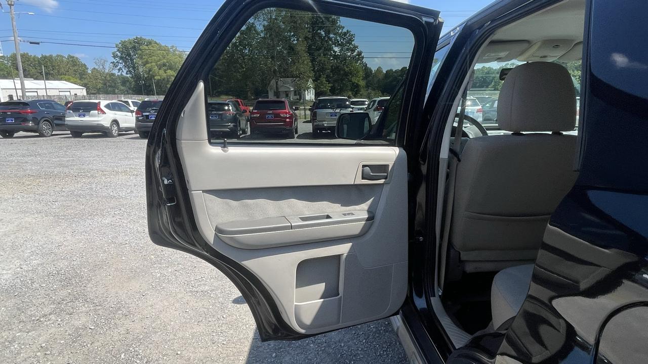 Ford Escape  2010