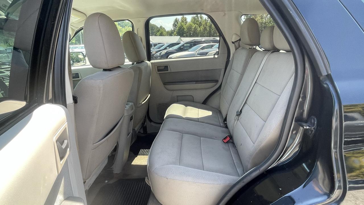 Ford Escape  2010