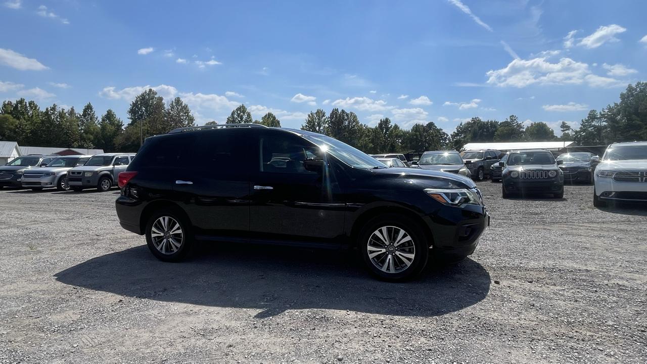Nissan Pathfinder  2017