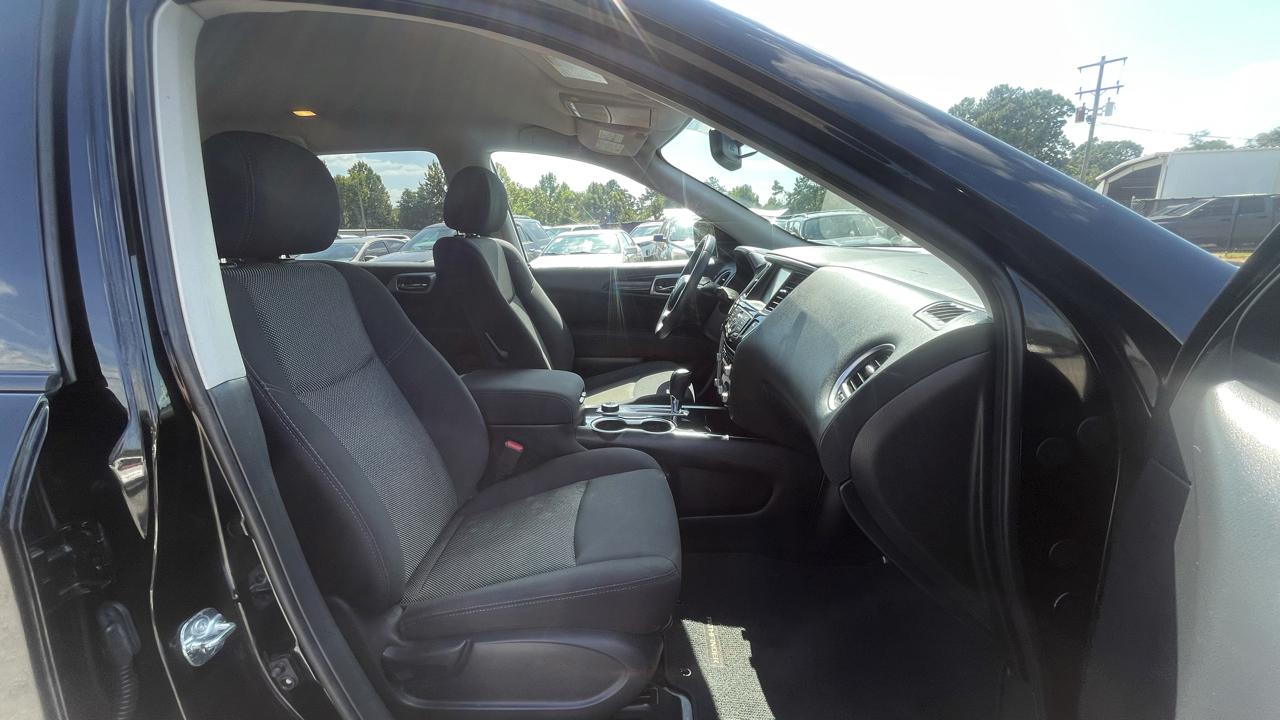 Nissan Pathfinder  2017