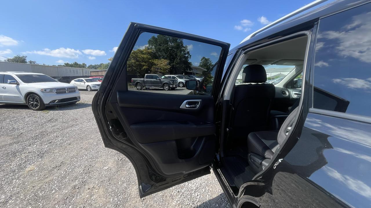 Nissan Pathfinder  2017