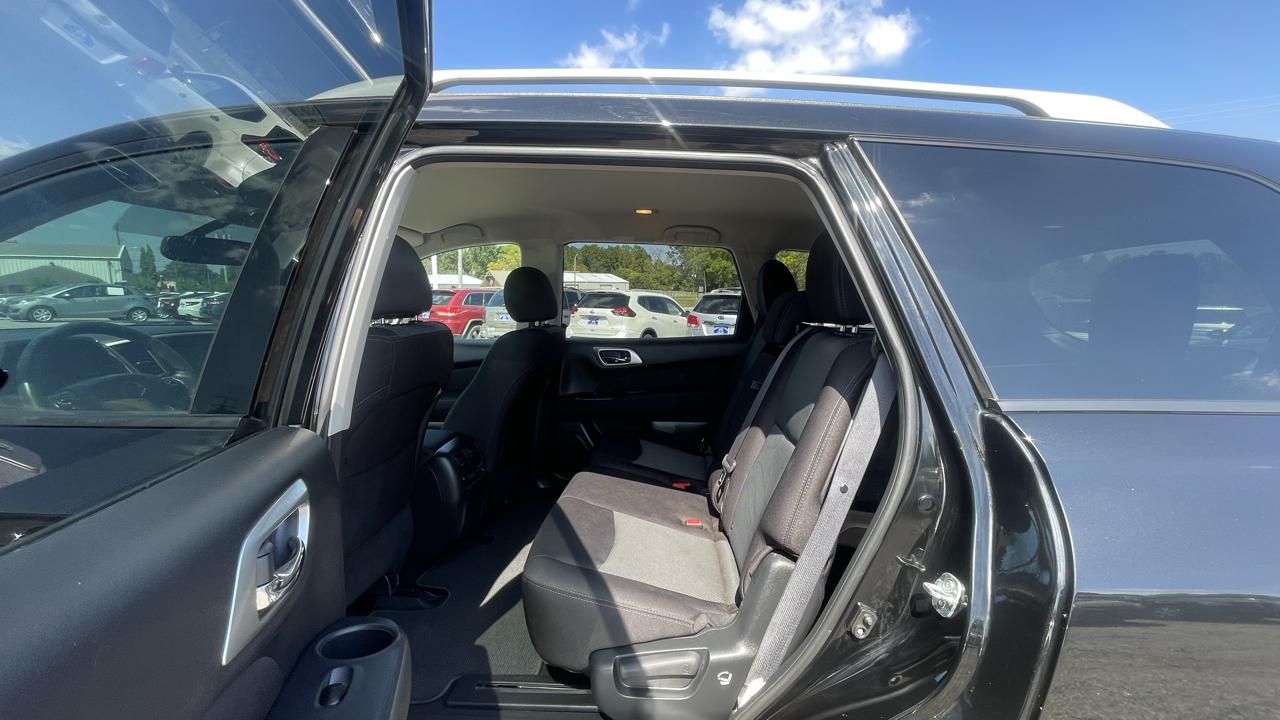 Nissan Pathfinder  2017