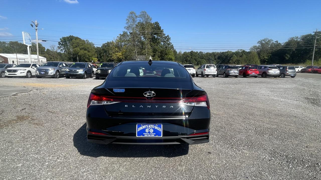 Hyundai Elantra SEL 2021