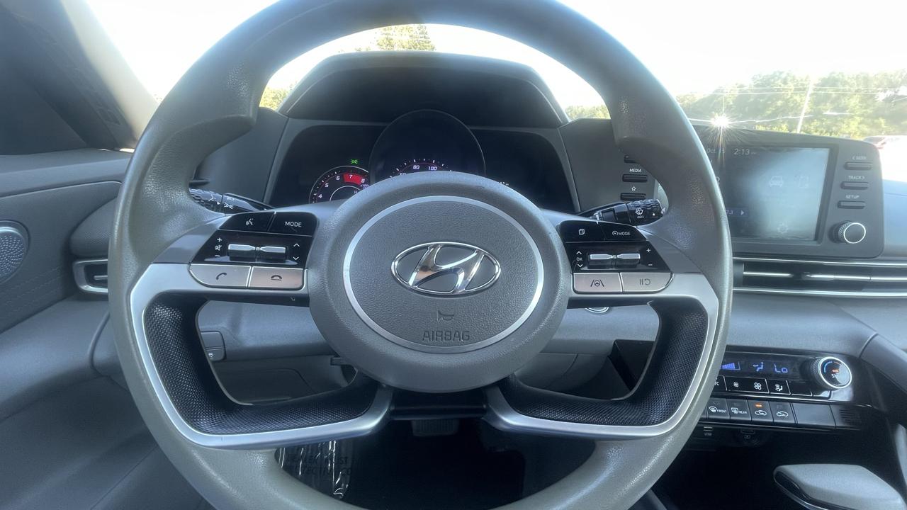 Hyundai Elantra SEL 2021