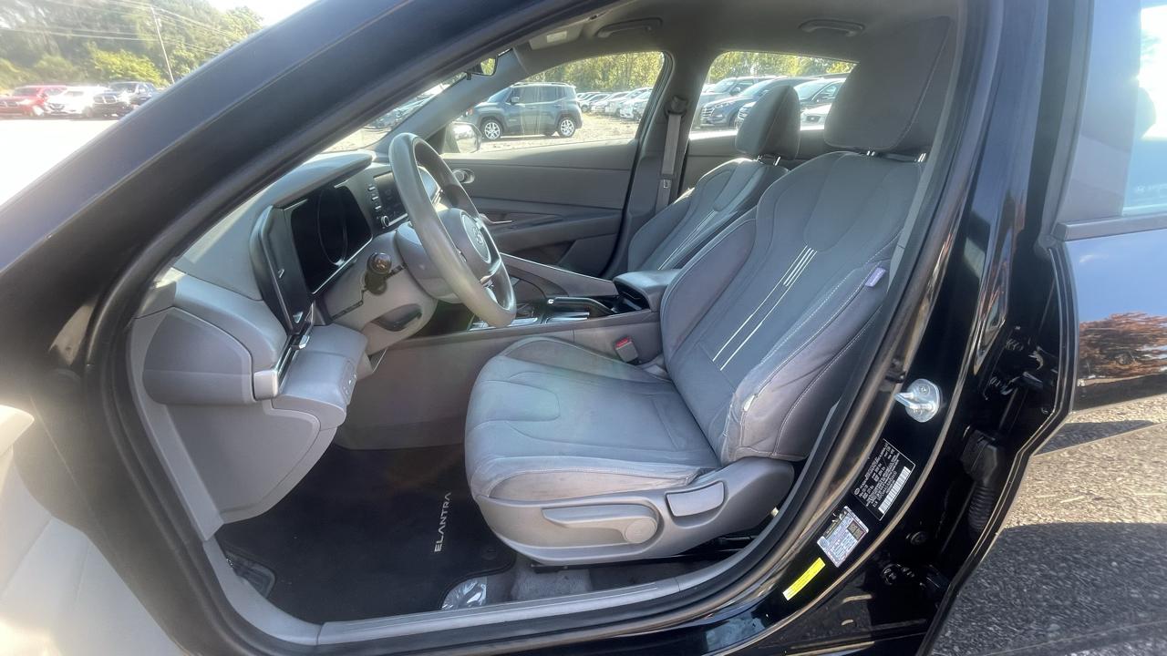 Hyundai Elantra SEL 2021
