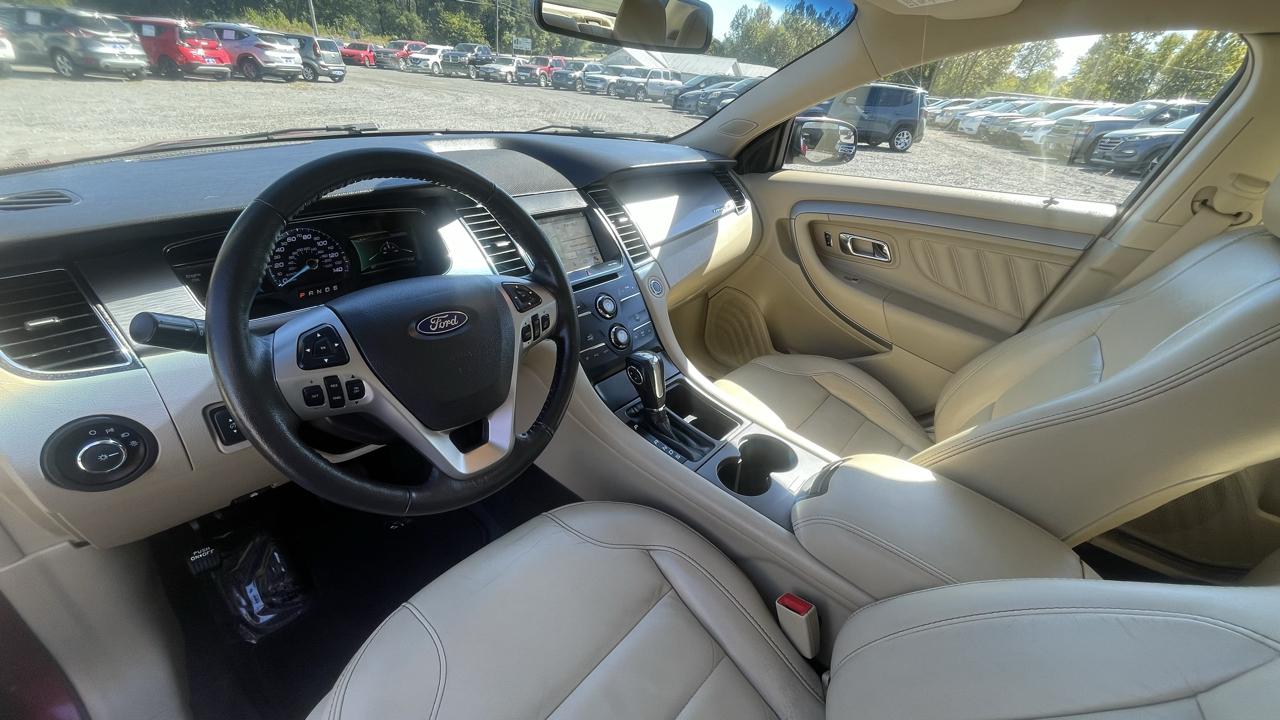 Ford Taurus  2018
