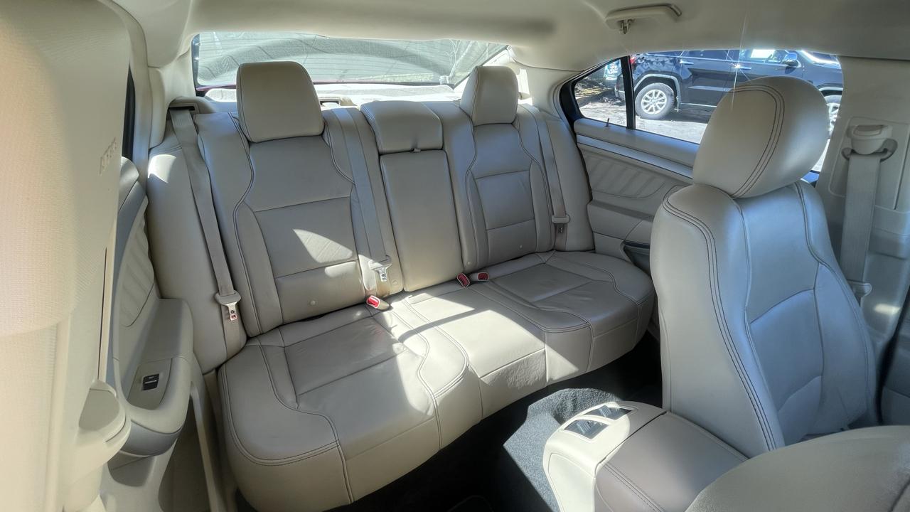Ford Taurus  2018