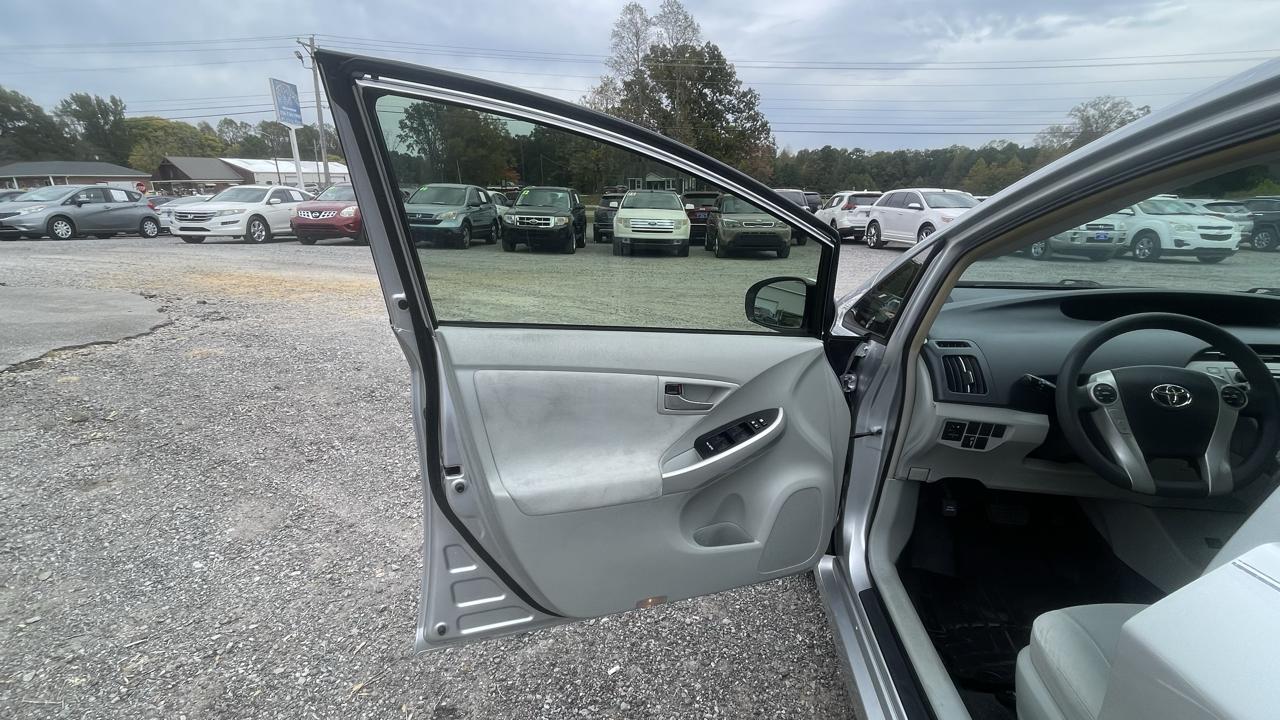 Toyota Prius  2013