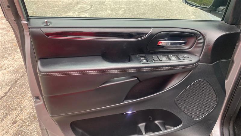 Dodge Grand Caravan SE Plus 2016