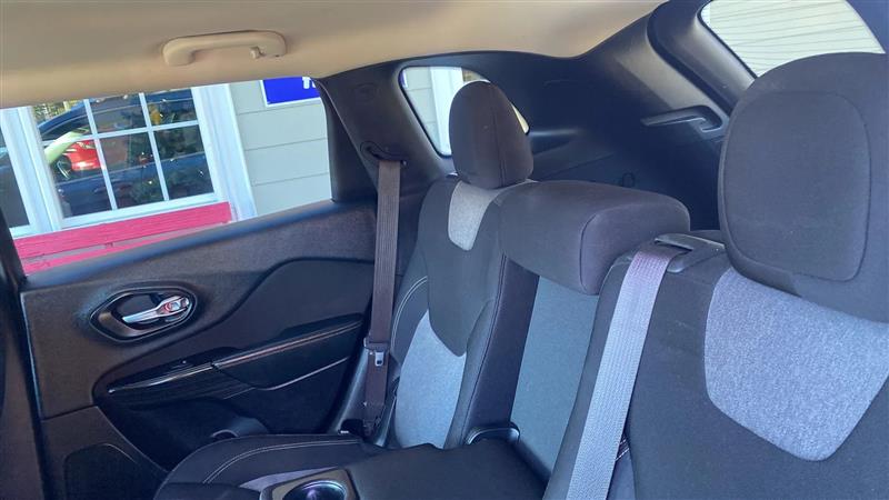 Jeep Cherokee Latitude FWD 2014