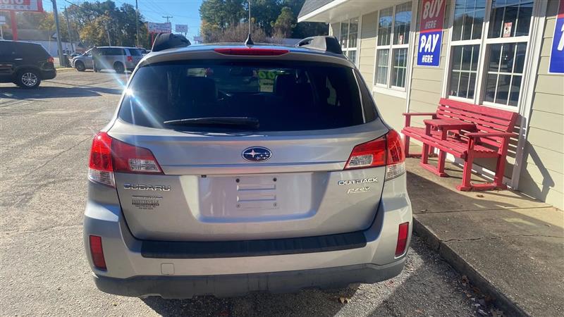Subaru Outback 2.5i Limited 2011