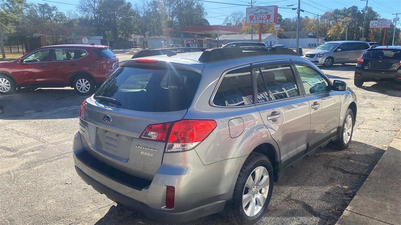 Subaru Outback 2.5i Limited 2011